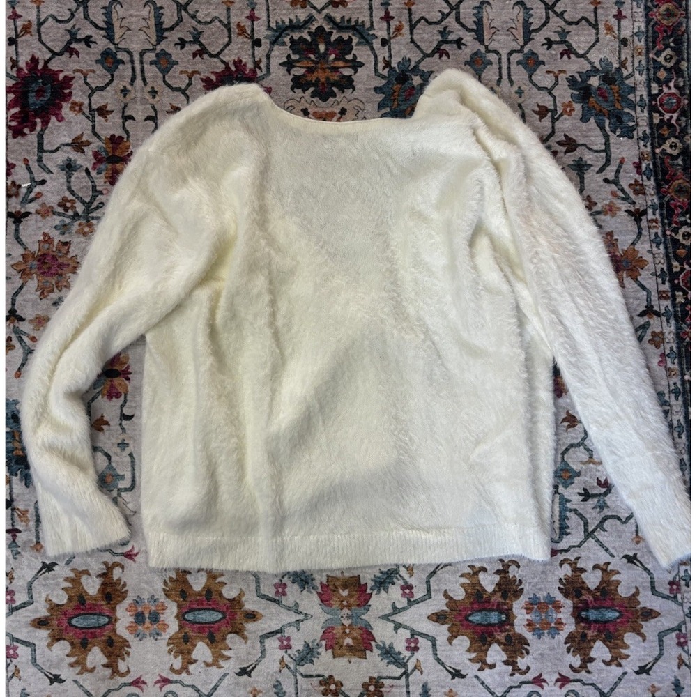 Ava & Viv Fuzzy Sweater Top Womens 4X White Long Sleeve V Neck Button Up - Picture 8 of 8